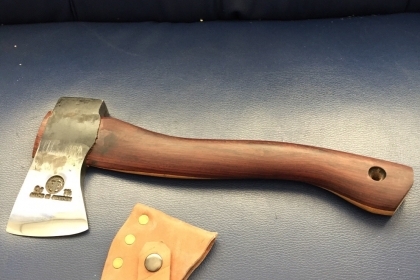 ขายขวานเสือ1 1/4ปอนHULT'S CELEBRATED AXES. MADE IN SWEDEN.เล่มที่1 ขายขวานเสือ1 1/4ปอนHULT'S CELEBRATED AXES. MADE IN SWEDEN.เล่มที่1