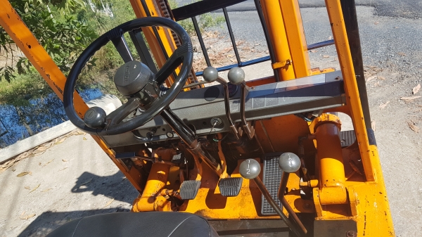 ขายด่วนรถยกTOYOTA 4FG10ยก1ตันยกสูง3เมตรแถมงายาวรถนอกเพิ่งนำเข้ามายังไม่เคยใช้งานในเมืองไทยเลย