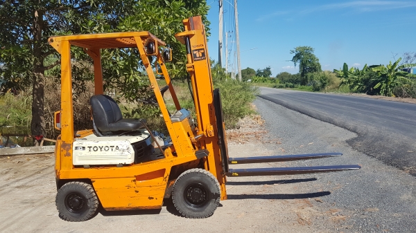 ขายด่วนรถยกTOYOTA 4FG10ยก1ตันยกสูง3เมตรแถมงายาวรถนอกเพิ่งนำเข้ามายังไม่เคยใช้งานในเมืองไทยเลย