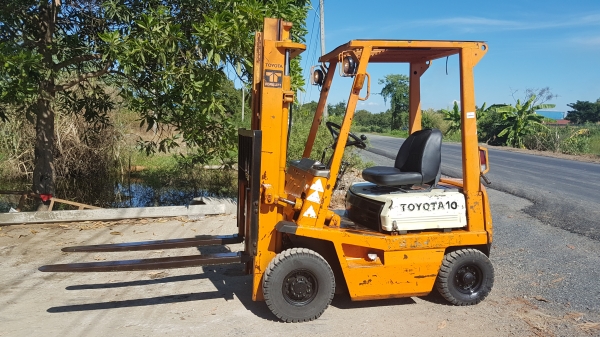 ขายด่วนรถยกTOYOTA 4FG10ยก1ตันยกสูง3เมตรแถมงายาวรถนอกเพิ่งนำเข้ามายังไม่เคยใช้งานในเมืองไทยเลย