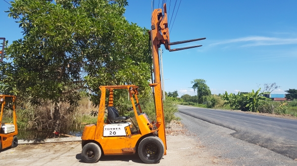 ขายด่วนรถยกTOYOTA 3FG20ยก2ตันเสาสูง3เมตรงากะดกได้ยางหน้าคู้รถนอกเพิ่งนำเข้ามายังไม่เคยใช้งานในเมืองไทยเลย