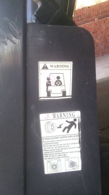 ขายด่วน รถโฟลคลิฟ ขนาด 2.5ตัด ยกสูง4เมตร เครื่องยนต์ดีเชล สภาพสวย พร้อมใช้งาน