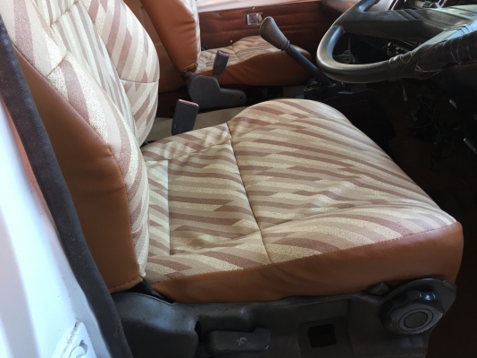 ขาย หัวสิบล้อ HINO f18 ทำสีใหม่ ไม่ผุ พร้อมใช้