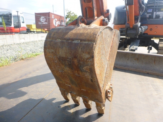 รถขุดเล็กเก่าญี่ปุ่น Hitachi ZX30U-2 ปี2006  มีไลน์หัวเจาะ แทรคเหล็กหุ้มก้อนยาง