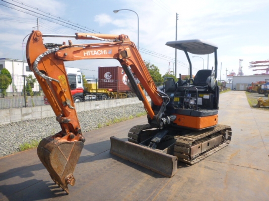 รถขุดเล็กเก่าญี่ปุ่น Hitachi ZX30U-2 ปี2006  มีไลน์หัวเจาะ แทรคเหล็กหุ้มก้อนยาง