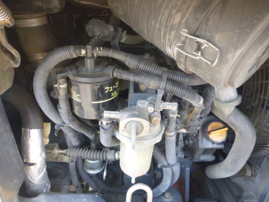 รถขุดเล็กเก่าญี่ปุ่น Hitachi ZX30U-2 ปี2006  มีไลน์หัวเจาะ แทรคเหล็กหุ้มก้อนยาง