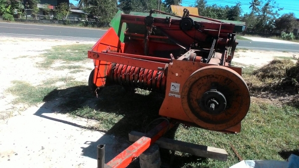 รถอัด  ฟางพร้อมใช้  ราคาเบาฯฯ  152000  บาท  วันทูคอล 0986683479 dtac 0991751349 สิทธิ์ คับ