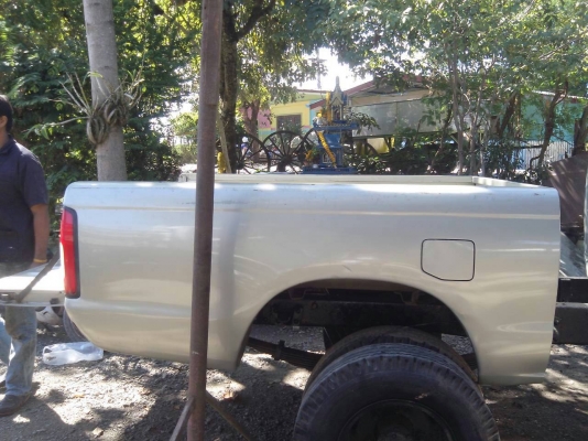 ลูกกระบะนิสสันฟอนเทีย (ตัวแค๊ป) สภาพสวยพร้อมยกลงใช้งาน