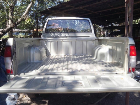 ลูกกระบะนิสสันฟอนเทีย (ตัวแค๊ป) สภาพสวยพร้อมยกลงใช้งาน