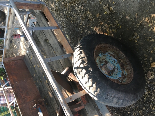 สาลี่รถไถเดินตาม สภาพดี พร้อมใช้ สนใจ0848017186