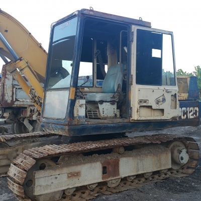 รถแม็คโคร KOMATSU PC120 รุ่น 3