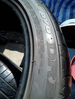 235/40R18 TOYO DRB ปี15 Made in Japan มี 2 เส้น tel.081-427-3941 235/40R18 TOYO DRB ปี15 Made in Japan มี 2 เส้น tel.081-427-3941