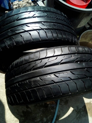 235/40R18 TOYO DRB ปี15 Made in Japan มี 2 เส้น tel.081-427-3941 235/40R18 TOYO DRB ปี15 Made in Japan มี 2 เส้น tel.081-427-3941