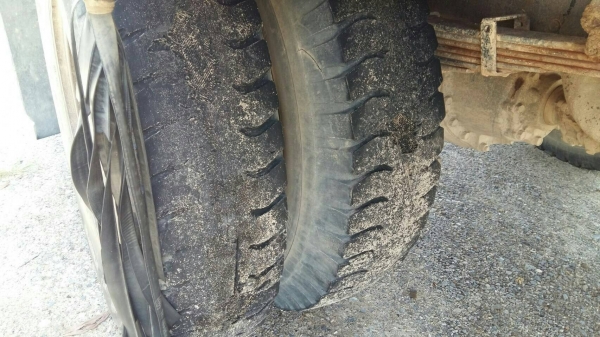 รถฮีโน่ 6 ล้อ FG1J 220 แรงม้า. ปี 48. สนใจติดต่อ 081 - 6079515