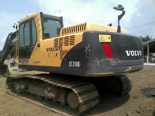 ขายรถแบคโฮ VOLVO EC210-B ไฟฟ้าเต็ม รถใช้งานแค่ 7000 กว่า ชั้วโมง เล่มทะเบียน รถสวย ราคา 1550000 สนใจรีบจองด่วน ขายรถแบคโฮ VOLVO EC210-B ไฟฟ้าเต็ม รถใช้งานแค่ 7000 กว่า ชั้วโมง เล่มทะเบียน รถสวย ราคา 1550000 สนใจรีบจองด่วน