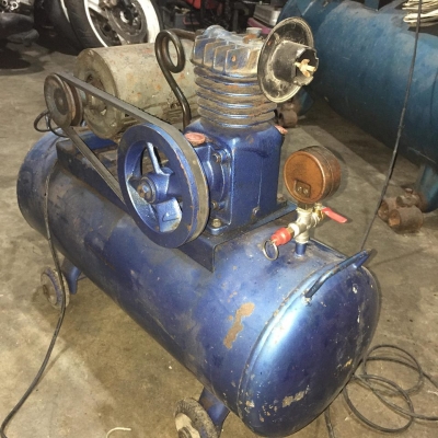 ขายครับ ปั๊มลมพูม่า ขนาดถัง36ลิตรไฟบ้าน220 หัวสูบกำลังอัดดีมาก  มอเตอร์ 4P 1/3HP 220V