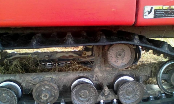 ขายรถเกี่ยวข้าวคูโบต้าDC70ปี57 ทำงานพัน ชม.พร้อมรถลากสาลี่ สภาพสวยพร้อมทำงาน