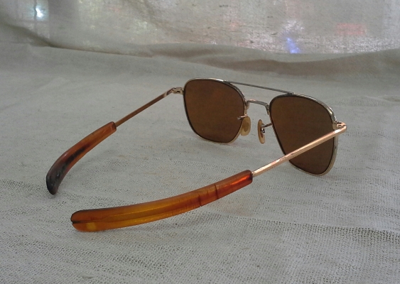แว่นตาวินเทจอเมริกันเสืออากาศ ราคานักศึกษา! Original RANDOLPH handmade in USA 23 K แว่นตาวินเทจอเมริกันเสืออากาศ ราคานักศึกษา! Original RANDOLPH handmade in USA 23 K
