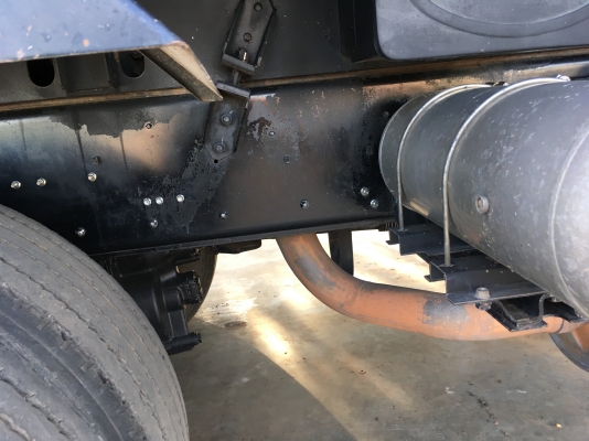 ขายด่วนรถดั้ม360แรง ปี55 กะบะสามมิตร ลูก3เพลา สภาพสวยๆ ใช้น้อยไมล์120000 วิ่งปาล์มเท่านั้น