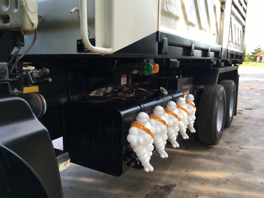 ขายด่วนรถดั้ม360แรง ปี55 กะบะสามมิตร ลูก3เพลา สภาพสวยๆ ใช้น้อยไมล์120000 วิ่งปาล์มเท่านั้น