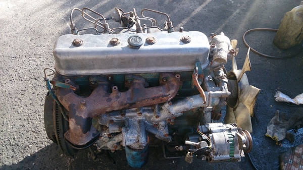 ขายเครื่องยนต์ดีเซลนิสสันสี่สูบ ED33