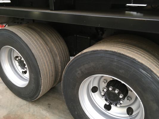 ขายด่วนรถพ่วงดั้ม FM2P 380 ปี56 รุ่นท่อสั้น 50ปี ก้นแท็งค์ปิเนียม สภาพสวยๆสดๆ ใช้น้อย วิ่งปาล์มเท่านั้น ดั้มแม่ลูก