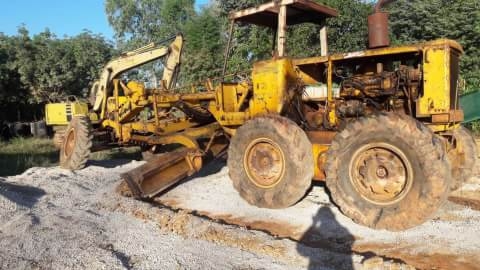 ขายด่วน รถเกรดเดอร์ CAT 12E. สภาพพร้อมใช้งาน เครื่องปั้มดี รถมำงานปกติครับ ยางพอใช้งาน เอกสารสัญญาซื้อขาย