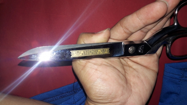 ขายกรรไกรตราตาขนาด9" MADE IN GERMANY.ใหม่เก่าเก็บหลายสิบปี