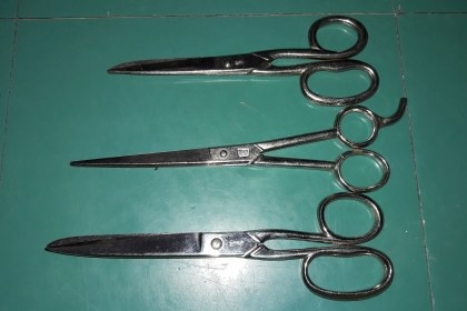 ขายกรรไกรเยอรมันเก่าสภาพดีคมกริบ  Made in Germany.