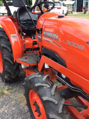 KUBOTA L3008 สภาพดีผ่านUC พร้อมใช้งาน ใบมิดและผาน