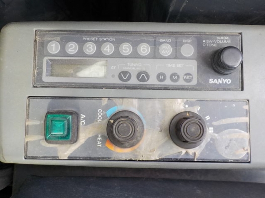 Kobelco SK75UR-3ES ปี 2005 ใช้งาน 3422 ชม. จากญี่ปุ่น Kobelco SK75UR-3ES ปี 2005 ใช้งาน 3422 ชม. จากญี่ปุ่น