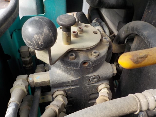 Kobelco SK75UR-3ES ปี 2005 ใช้งาน 3422 ชม. จากญี่ปุ่น Kobelco SK75UR-3ES ปี 2005 ใช้งาน 3422 ชม. จากญี่ปุ่น