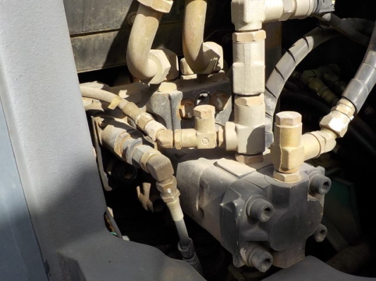 Kobelco SK75UR-3ES ปี 2005 ใช้งาน 3422 ชม. จากญี่ปุ่น Kobelco SK75UR-3ES ปี 2005 ใช้งาน 3422 ชม. จากญี่ปุ่น