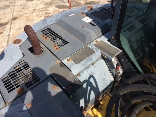 Komatsu PC128US-2EO ปี 2003 ใบแทร็คติดก้อนยาง นำเข้าจากญี่ปุ่น ราคาไม่แพงครับ