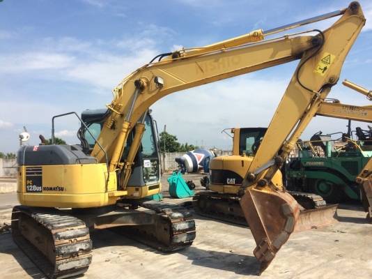 Komatsu PC128US-2EO ปี 2003 ใบแทร็คติดก้อนยาง นำเข้าจากญี่ปุ่น ราคาไม่แพงครับ