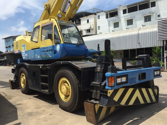รถเครน 25 ตัน Tadano TR250-M6 สภาพดี พร้อมใช้งาน ระบบไฟฟ้าครบ