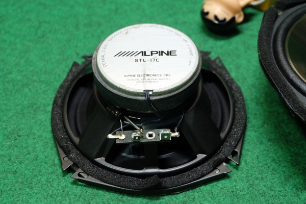 ลำโพง Alpine รุ่น STL-17C ลำโพงแกนร่วม 2 ทาง ขนาด 6.5" กรวยอลูมิเนียม ขอบผ้า แม่เหล็กใหญ่ เสียงดี ใส ลึก เสียงแน่นไม่พร่า เสียงด
