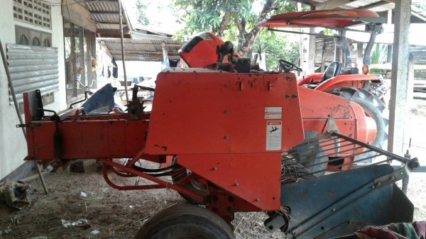 ขายเครื่องอัดฟาง คู้โบต้า HB 130  ราคา  งดต่อลอง  อยากขายคับ   158000   บาท ด่วน   พร้อมใช้งาน ด่วน วันทูคอล 0986683479 dtac 0991751349 สิทธิ์ คับ