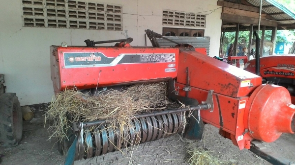 ขายเครื่องอัดฟาง คู้โบต้า HB 130  ราคา  งดต่อลอง  อยากขายคับ   158000   บาท ด่วน   พร้อมใช้งาน ด่วน วันทูคอล 0986683479 dtac 0991751349 สิทธิ์ คับ