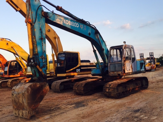 ขาย 490,000 KOBELCO sk 200 MARK 3 เครื่องปั้มดี ช่วงล่างเต็ม รถสวยพร้อมใช้ดูรถ สามโคก ปทุมธานีครับ 090-772-3710 090-772-3708