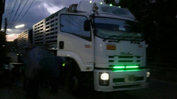 ขายรถพ่วง 22 ล้อ แม่-ลูก กระบะเหล็กคอกเกษตรไม่ดั้ม ISUZU 360 ปี.56 รถสวยพร้อมใช้ ราคา.2400000 ต่อรอง ขายรถพ่วง 22 ล้อ แม่-ลูก กระบะเหล็กคอกเกษตรไม่ดั้ม ISUZU 360 ปี.56 รถสวยพร้อมใช้ ราคา.2400000 ต่อรอง