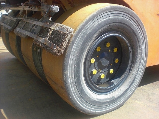 7ล้อยาง SAKAI T2 #10380 1,338 ชม. นำเข้าจากญี่ปุ่นโดยตรง 062-709-1748 ธีรเทพ (แบงค์)