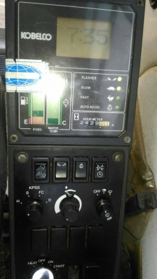 ขายKOBELCO  SK120  มาร์คทรี  มาใหม่  เก่าญี่ปุ่นแท้ แทรคใหญ่    สภาพสวย  เครื่องปั๊มดี  ไฟฟ้าครบ พร้อมใช้ โทร  089-3818694  ดวงนภา