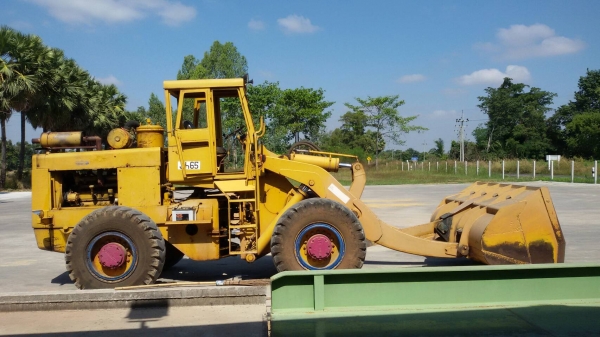 ขายรถตัก JH65 เอวอ่อน พร้อมใช้งานครับ ขายรถตัก JH65 เอวอ่อน พร้อมใช้งานครับ