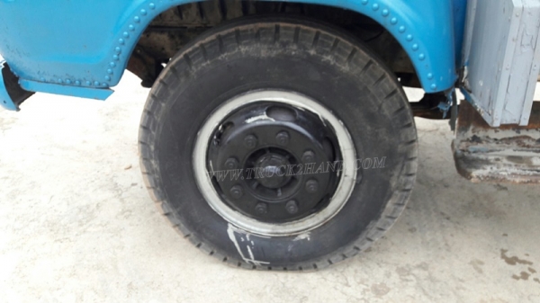 รถหัวยาวยี่ห้ออีซูซุ  พวงมาลัยเพาเวอร์   ขนาด 165 แรงม้า