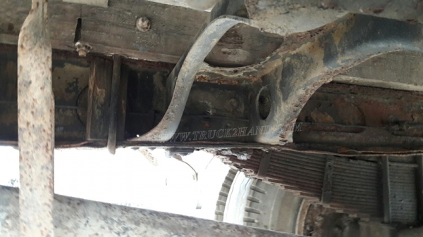 รถหัวยาวยี่ห้ออีซูซุ  พวงมาลัยเพาเวอร์   ขนาด 165 แรงม้า