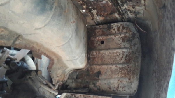 รถหัวยาวยี่ห้ออีซูซุ  พวงมาลัยเพาเวอร์   ขนาด 165 แรงม้า