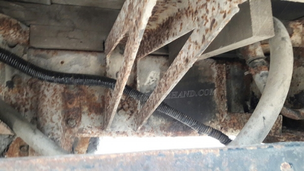 รถหัวยาวยี่ห้ออีซูซุ  พวงมาลัยเพาเวอร์   ขนาด 165 แรงม้า