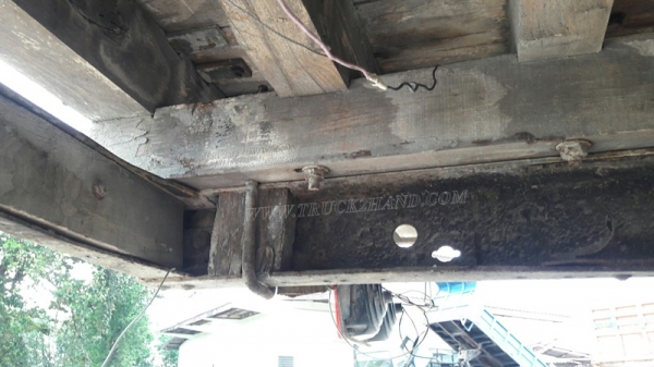 รถหัวยาวยี่ห้ออีซูซุ  พวงมาลัยเพาเวอร์   ขนาด 165 แรงม้า