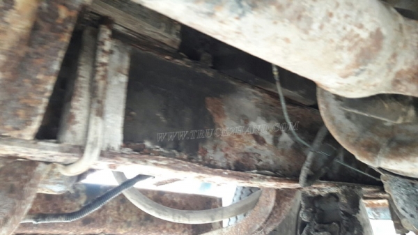 รถหัวยาวยี่ห้ออีซูซุ  พวงมาลัยเพาเวอร์   ขนาด 165 แรงม้า